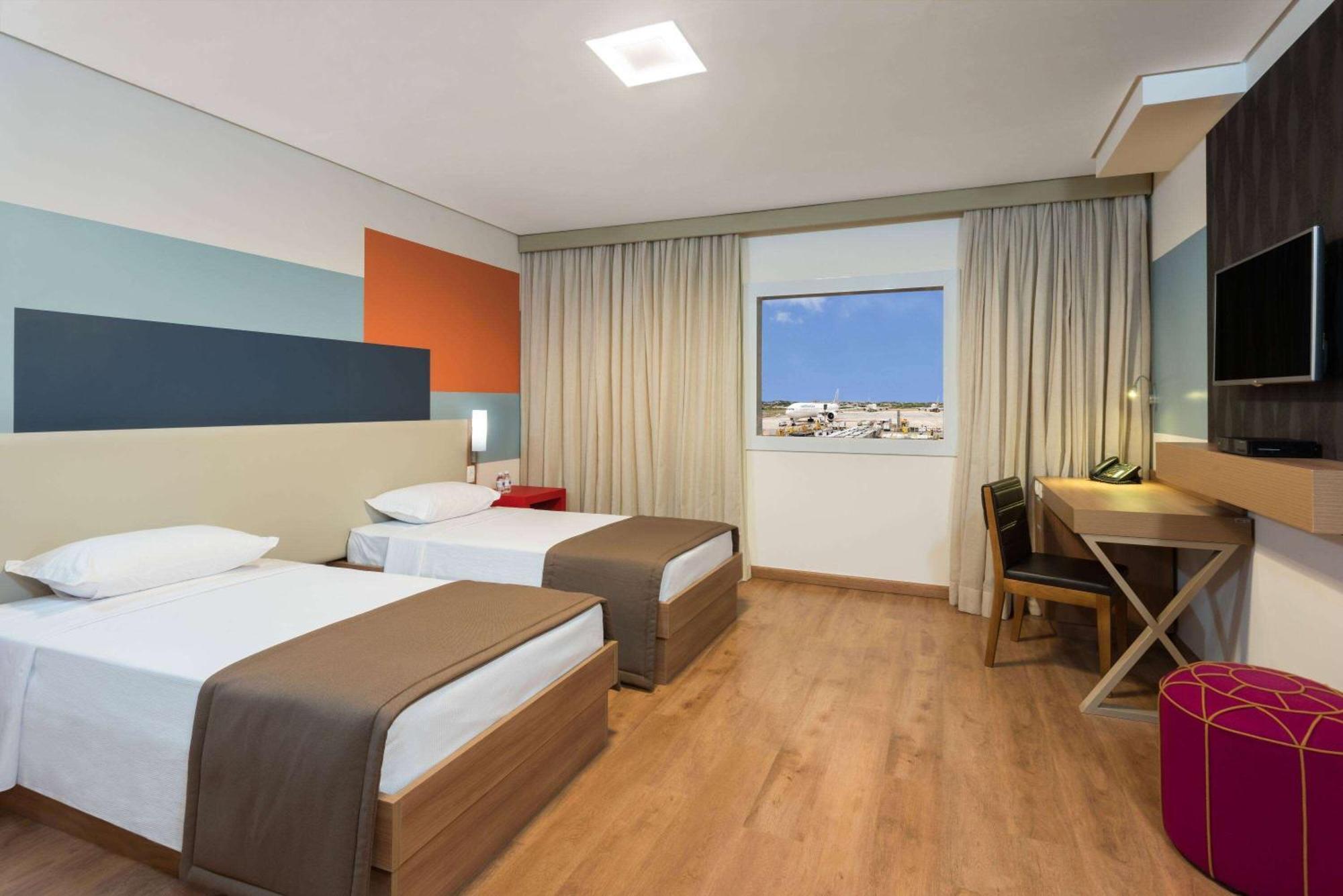 Tryp By Wyndham Sao Paulo Airport - Hotel De Transito Terminal 3 -Lado Ar - Area Restrita A Passageiros Ja Embarcados - Piso 1 Guarulhos Esterno foto